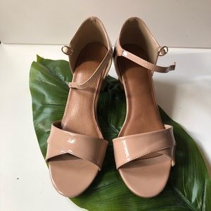 NUDE STACKED HEEL PUMPS